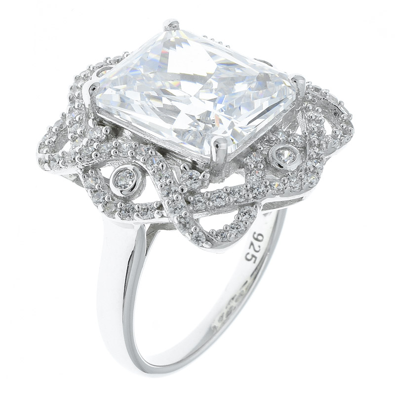 Women Rhodium Plated Filigree Ring With Clear Stones