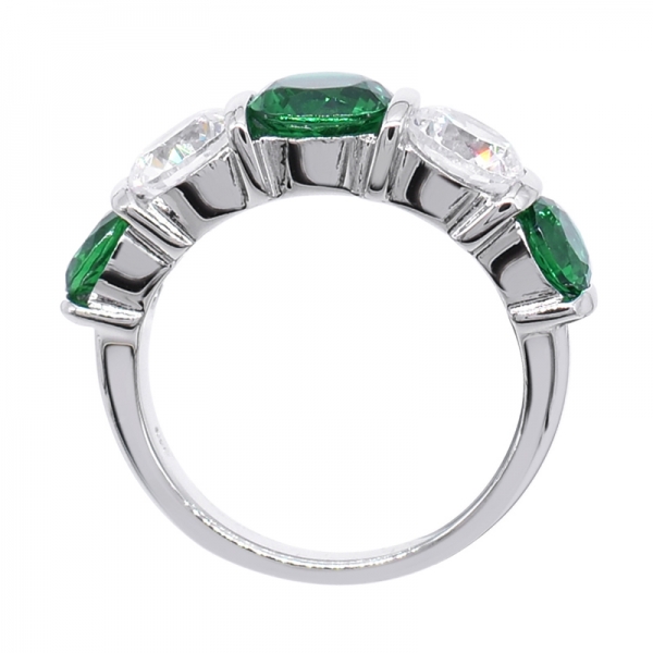 необычное кольцо 925 с зелеными и белыми камнями 