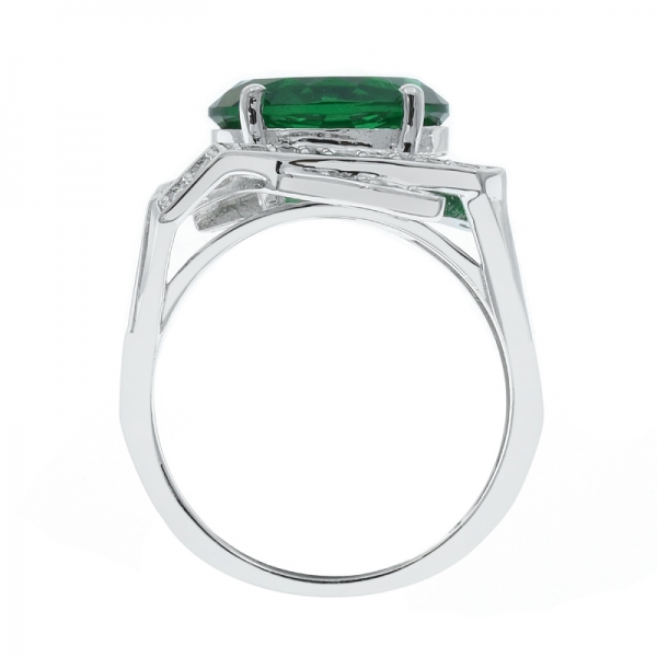 Серебряное кольцо 925 с мерцающим зеленым нано 
