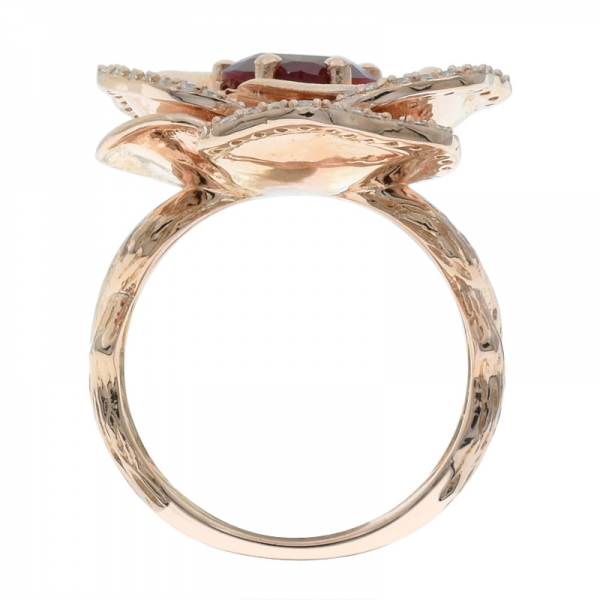 увлекательное кольцо из красного корунда из серебра 925 