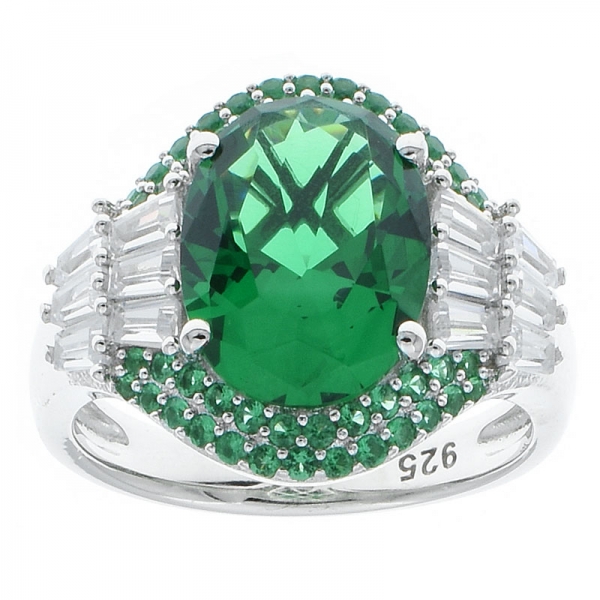Необычное кольцо из серебра 925 пробы ручной работы с зеленым нано 