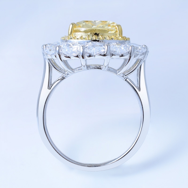 Серебряное кольцо с подсолнухом 925 пробы с бриллиантом 