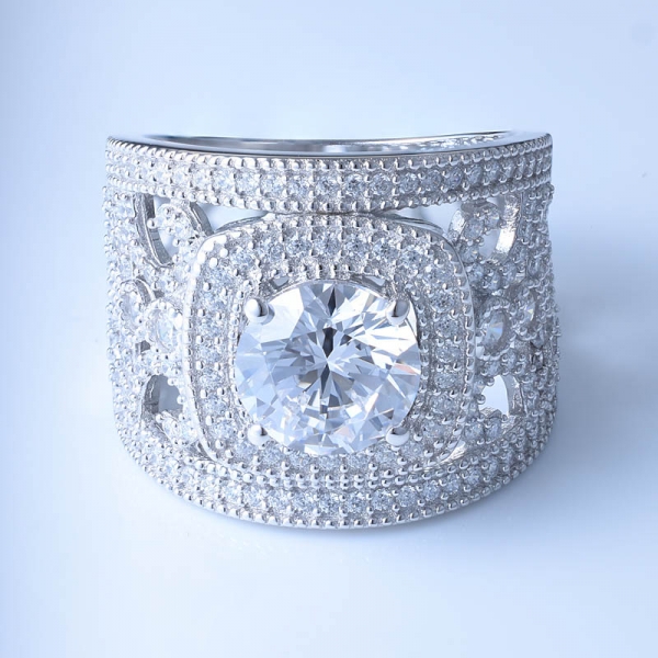 Роскошное кольцо из серебра 925 пробы с белым цирконом 