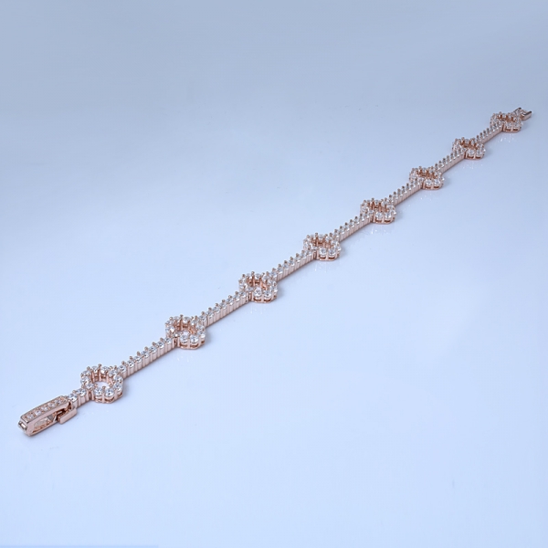 белый кулон из 18-каратного розового золота на серебряном овальном браслете 