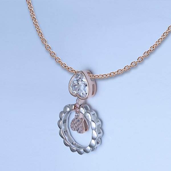 Серебряный кулон с цирконием в форме сердца из белого циркония и стерлингового серебра 