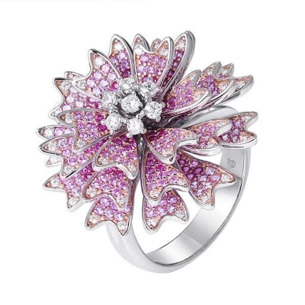 Серебряное кольцо 925 пробы с рубиновым корундом, 2 тона, цветочная форма 