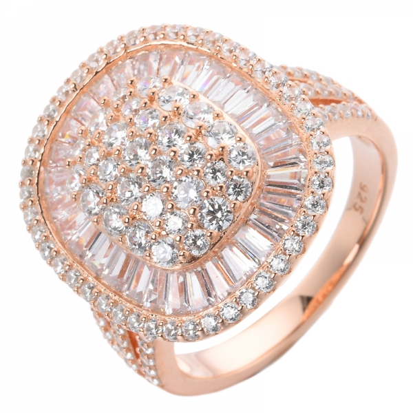 Кольцо с трапецией из 18-каратного розового золота и кластером с круглыми бриллиантами 