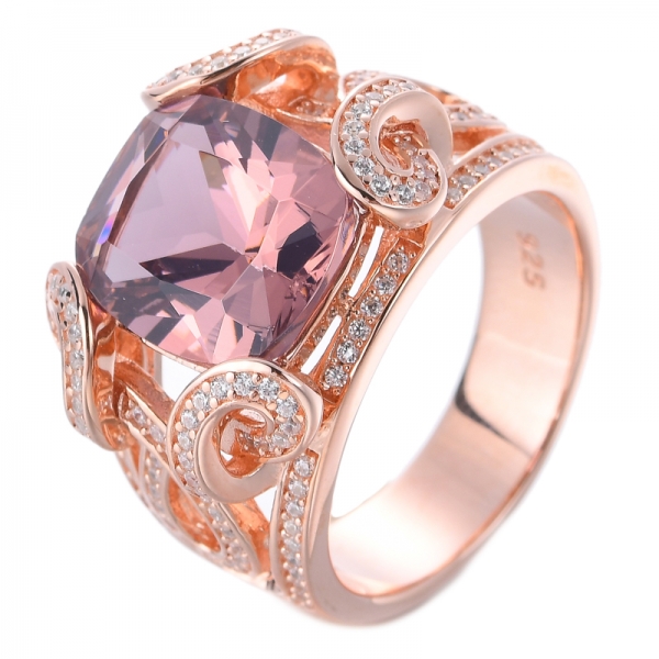 кольцо из стерлингового серебра с имитацией морганита розового тона 