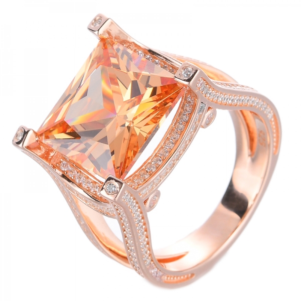 обручальное кольцо с топазом шампанского огранки принцесса CZ из розового золота свадьба
 