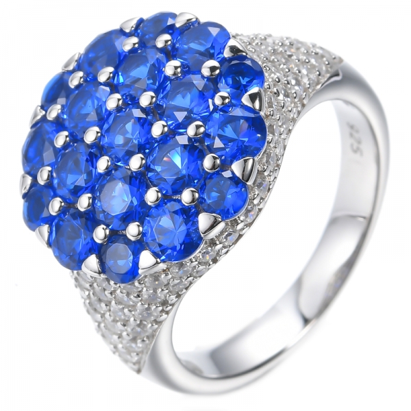 Кольцо из стерлингового серебра с родиевым покрытием королевского синего цвета, созданное в лаборатории
 