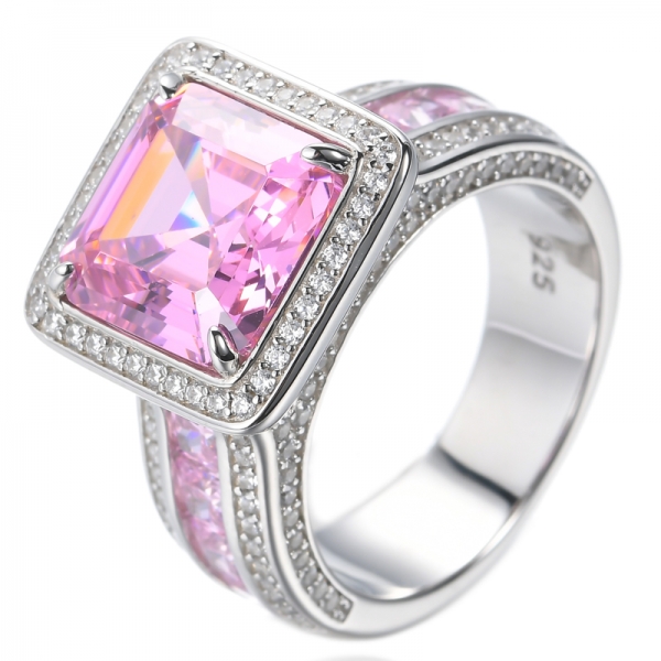 Серебряное кольцо с родиевым покрытием в центре розового циркона огранки Ашер
 
