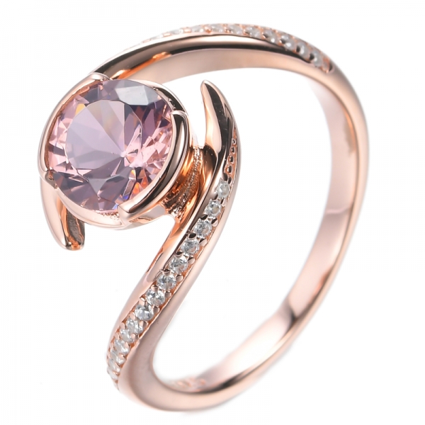 925 Круглое серебряное кольцо с розовым и белым кубическим цирконом с родиевым покрытием
 