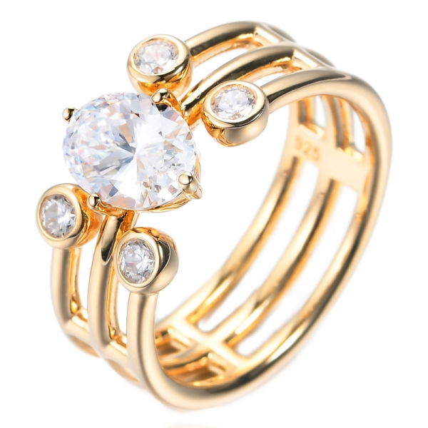 Серебряное кольцо с морганитом и белым кубическим цирконом 925 пробы с покрытием из розового золота
 