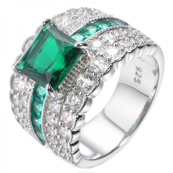 Серебряное кольцо с изумрудно-зеленым и белым кубическим цирконием принцессы с родиевым покрытием
 