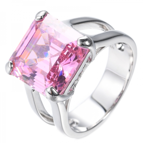 Серебряное кольцо-солитер с розовым кубическим цирконием 925 пробы огранки Ашер
 