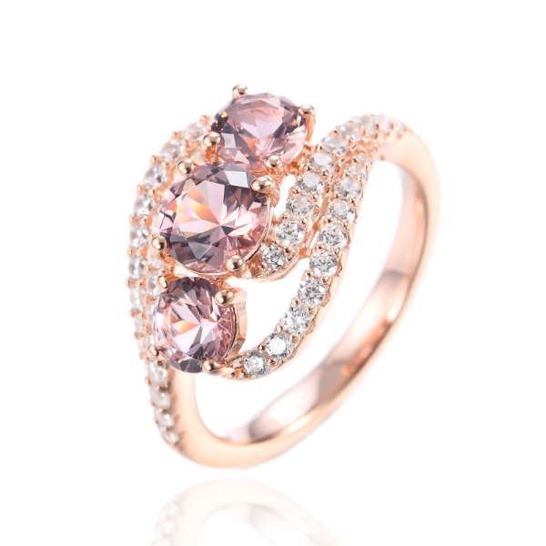 Серебряное кольцо из розового золота 18 карат с розовым морганитом и белым кубическим цирконом 925 пробы, созданное в лаборатории
 