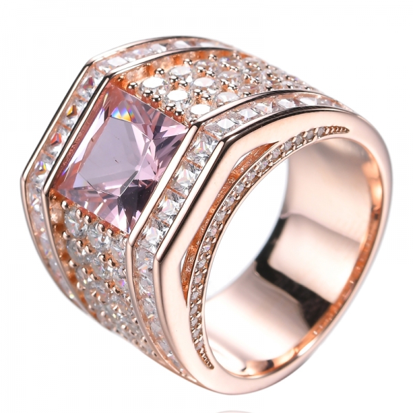 Коктейльное кольцо из розового золота с имитацией розового морганита квадратной огранки и бриллиантами
 