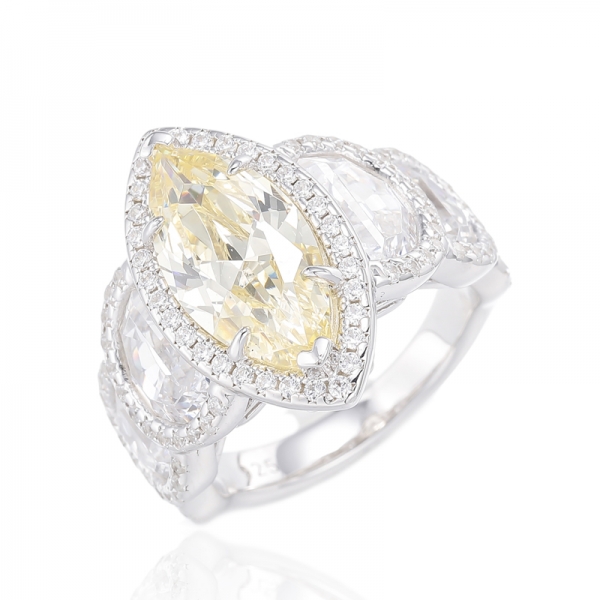 Кольцо «Маркиза» с желтым бриллиантом и полумесяцем в форме белого кубического циркона, родиевое серебро 
