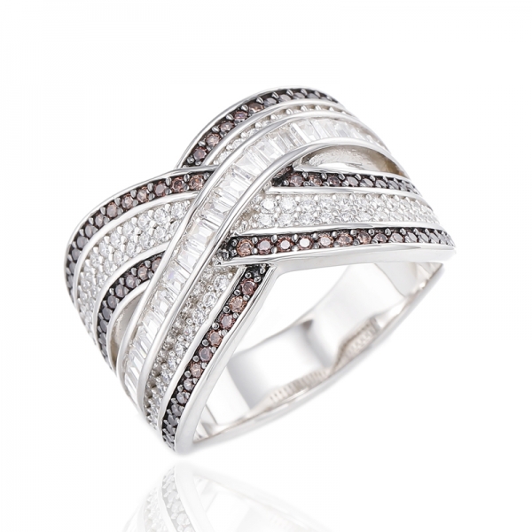 Серебряное кольцо с багетом и круглым белым кубическим цирконом с родиевым покрытием 