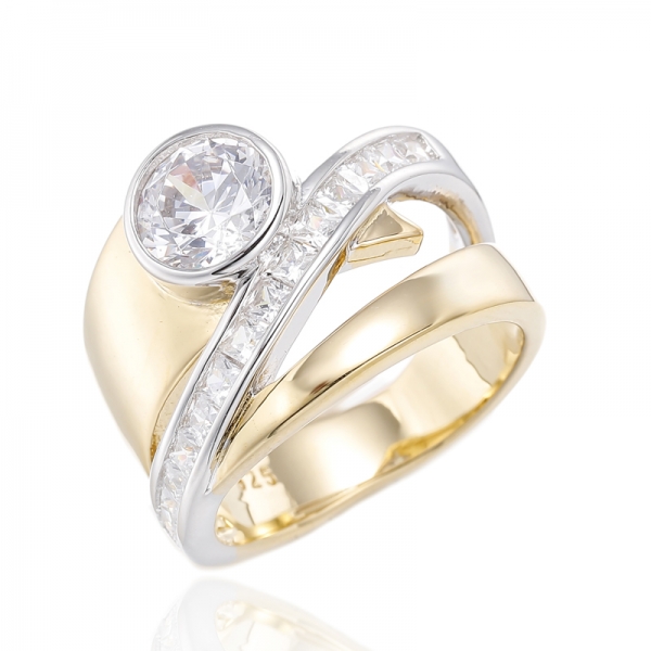 Круглое серебряное кольцо с морганитом нано и квадратным белым кубическим цирконом с покрытием из розового золота 