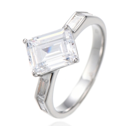 Кольцо из серебра 925 пробы
